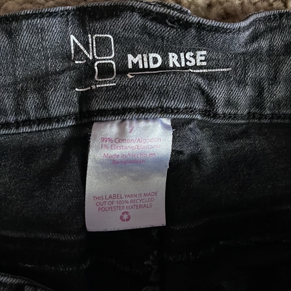 Shorts - Picture 2 of 3